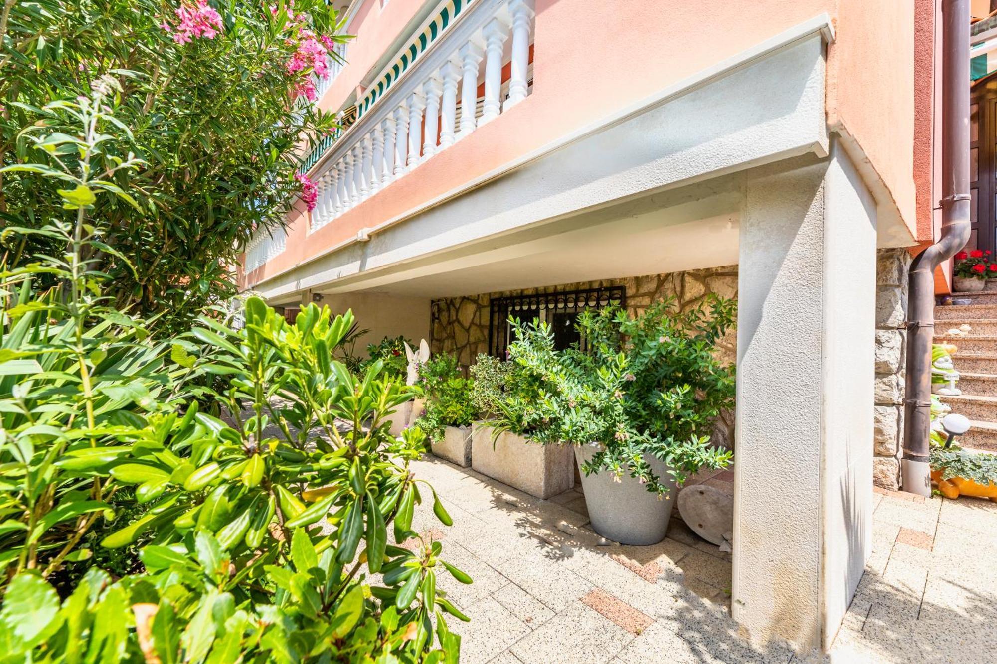 Apartments Nadica Baska  Exterior photo